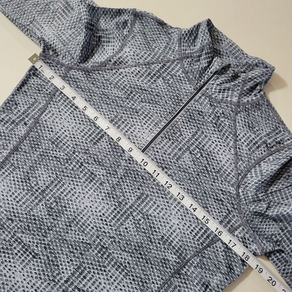 Kirkland Signature Women's Gray Print 1/4 Zip Long Sleeve Pullover - Picture 7 of 14